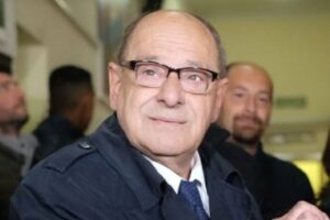 Inhuman hoy los restos del ex intendente Carlos Arroyo