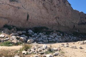 Solicitan que se informen las acciones para prevenir derrumbes en acantilados