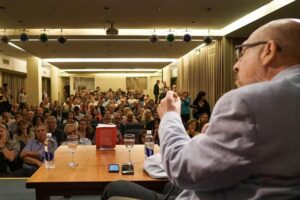 El diputado Fabio Quetglas presenta hoy su libro “Deconstruir el populismo”