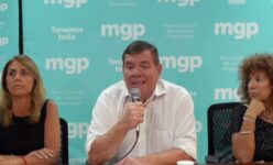 Montenegro anunciará un fuerte recorte político.