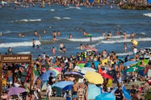 Subió el arribo de turistas y las reservas de alquileres superan el 80%