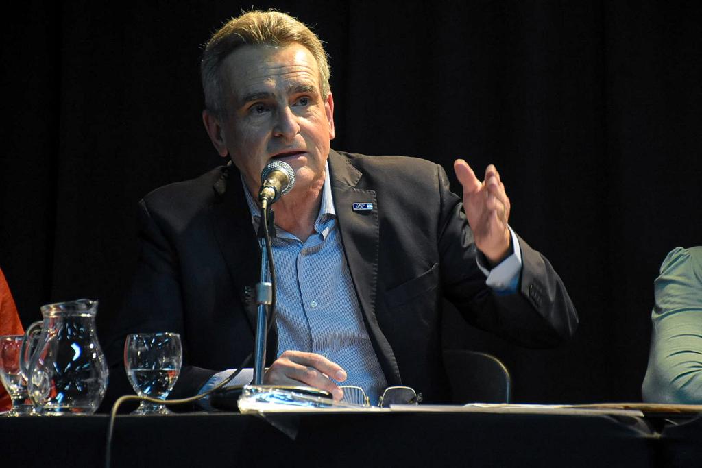 Encuestas: Rossi reconoce que Cristina “está por encima de todos” y Navarro que Alberto podría bajarse