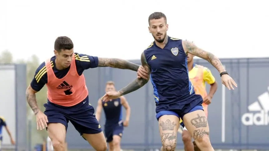 Boca se entrenó a puertas abiertas y Darío Benedetto se destacó con un gol
