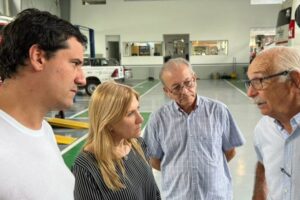 Abad hace campaña por el conurbano bonaerense