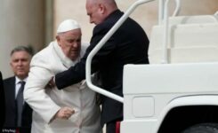 El Papa Francisco fue internado de urgencia y suspendió su agenda de trabajo