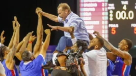 Los descontrolados festejos del Che García tras dejar sin Mundial de básquet a la Argentina