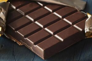 Bromatología decomisó 269 kilos de chocolate y prohíben su consumo
