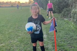 Denuncian “discriminación” en la Liga local por no permitir a una chica jugar en un equipo de fútbol mixto