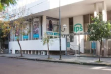 Polémica y acusaciones cruzadas por la reestructuración del IPS