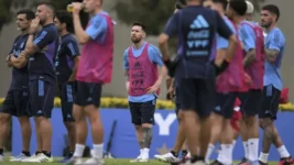 La Selección Argentina volvió a entrenar: el equipo de Messi, el juego con De Paul y un 11 sin definir: