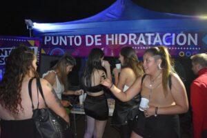 Bares y boliches de la provincia deberán brindar acceso gratuito al agua