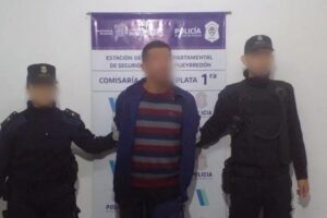 Detuvieron a un cuidacoches que atacó a un automovilista por negarse a pagar por el servicio