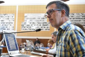 Buscan regular la actividad de las tiendas de cultivo en General Pueyrredon