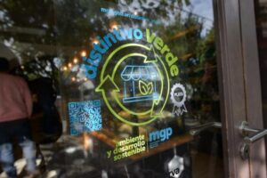 Buscan potenciar la gestión ambiental en el sector privado con el programa “Distintivo Verde”