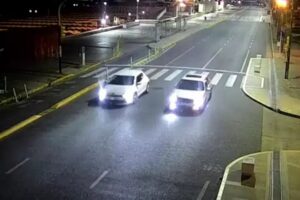 Detuvieron a dos automovilistas que corrían picadas ilegales