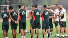 River se entrenará por la tarde pensando en la Copa Libertadores: varios regresos y una duda