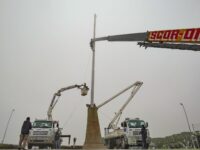 La Municipalidad restauró y colocó nuevamente el mástil en la rotonda del golf