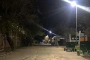 Instalan luminaria LED en la zona industrial del Puerto