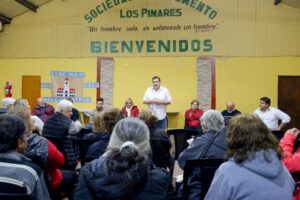 Montenegro se reunió con vecinos del barrio Los Pinares y trazó un resumen de lo actuado por la Municipalidad