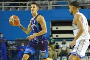 Peñarol trata de cerrar tres renovaciones y su primer refuerzo