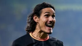 Cavani será presentado al mejor estilo europeo en Boca