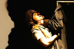 “Eliot. La atormentada búsqueda del gesto adecuado” se ve hoy en la Payró