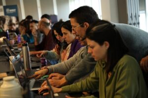 Investigadores del INIDEP se capacitaron en lenguaje utilizado para análisis estadísticos