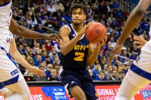 Peñarol completó su plantilla con el extranjero Robert Whitfield