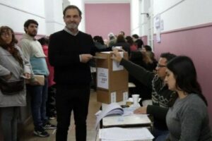 Demaio espera expectante desde el búnker de La Libertad Avanza