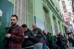 Cerraron los comicios, pero en CABA se continuará votando hasta las 19:30