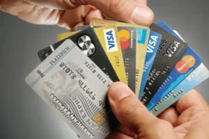 El nuevo dólar tarjeta: cuánto habrá que pagar desde mañana por los consumos en el exterior