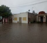 Fuerte temporal provoca múltiples trastornos, calles anegadas y evacuados en La Plata y el Conurbano