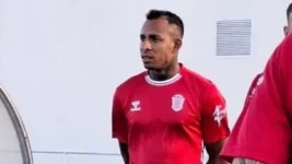 En medio del conflicto con Boca, Villa se entrena con un equipo del ascenso de España