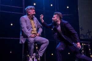 Fábregas y Sanjiao presentarán “Más comedia” este domingo en el Roxy