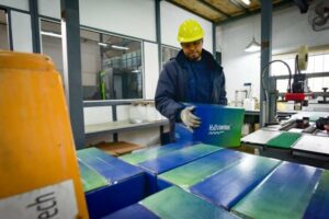 ¿Recesión en puerta?: cae la actividad económica, la industria desacelera y el consumo se retrae