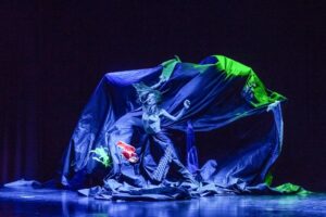 Se presenta en la Sala Payró la obra “Piantad, la locura no existe”