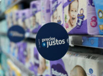 Admiten inflación de 2 dígitos en setiembre y que el dólar sube porque ganó Milei