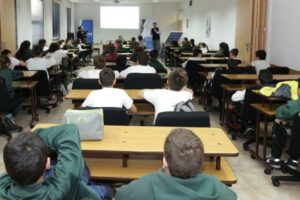 La mitad de los alumnos marplatenses asiste a un colegio privado y el sistema se declara en crisis