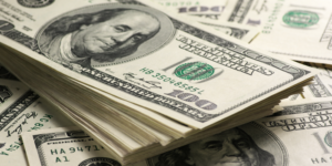 Tras los operativos y el swap, el blue bajó $80 y quedó en $905