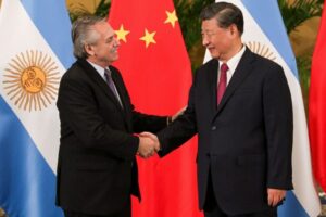 ¿Qué es el Foro de la Franja y la Ruta del que participa Fernández en China?