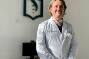 Adrián Alasino: el incentivo en la formación de profesionales médicos tiene que ir acompañado de políticas públicas.