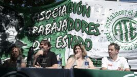 La justicia admite tratar el amparo presentado por la CTA contra el decretazo de Milei