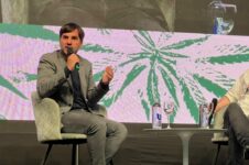 Tratan de evitar un «Cementerio de obras abandonadas»