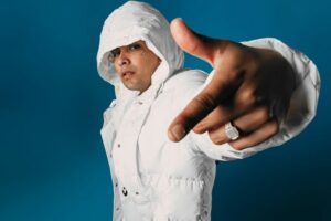 Callejero Fino presenta en la ciudad “Hagan caso”, su nuevo álbum