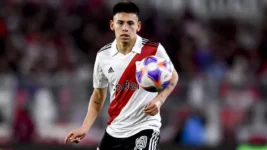 Guerra abierta por el Diablito Echeverri: en Europa aseguran que ya lo siguen siete equipos