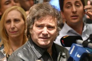 La TV Pública, Radio Nacional y Télam rechazaron la decisión de Milei de privatizar medios públicos