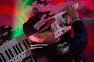 Néstor en Bloque regresa a la ciudad y promete un show a pura cumbia