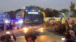 Boca volvió a la Argentina luego de perder la final de la Copa Libertadores y fue recibido por una multitud