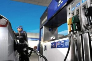 YPF volvió a aumentar las naftas hasta 12%: cuánto cuesta ahora llenar el tanque