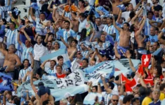 Tramitarán la baja judicial de los 160 mil beneficiarios de planes que viajaron al exterior